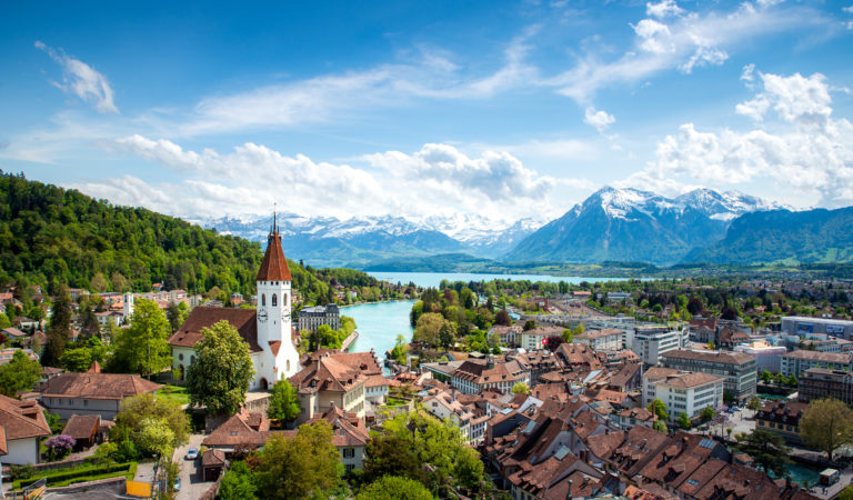 Quelle destination pour tes vacances en Suisse cette année? Quelle destination pour tes vacances en Suisse cette année?